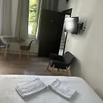 Guest house Bed College 3*
