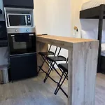 Bed College 3*