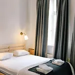 Bed College 3*