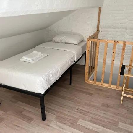 Guest house Bed College 3*