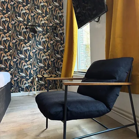 Bed College 3* נמור