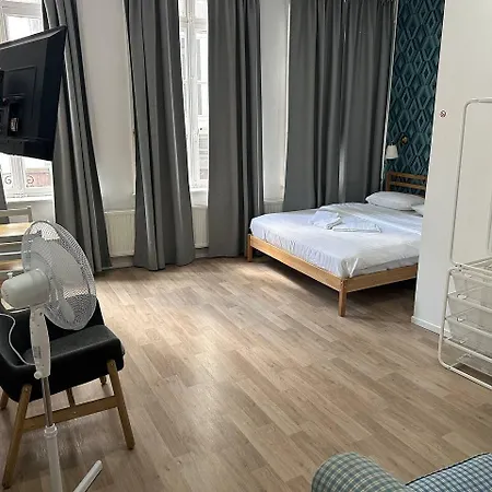 Guest house Bed College 3*