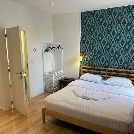 Bed College