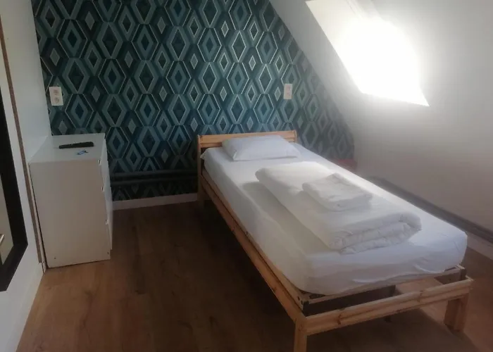 Bed College בית הארחה 3*