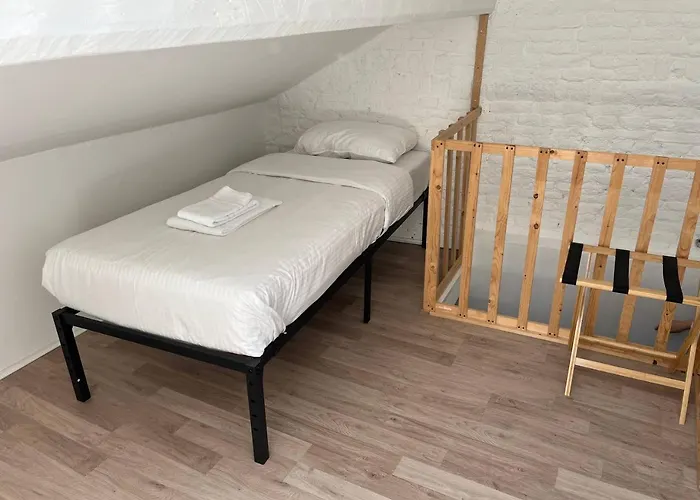 בית הארחה Bed College 3*