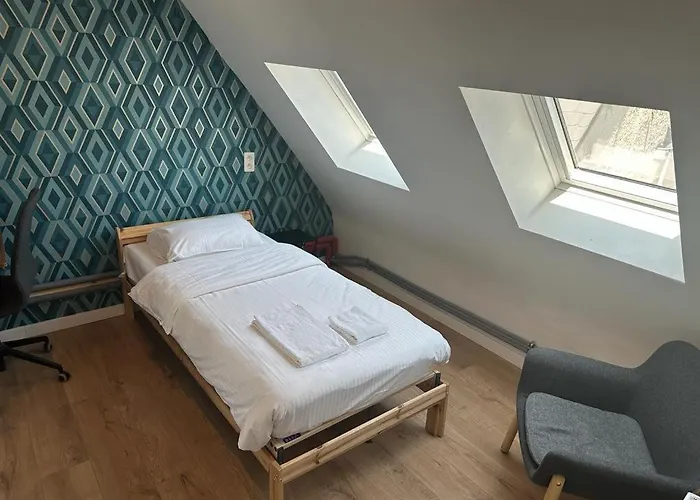 Bed College בית הארחה 3*