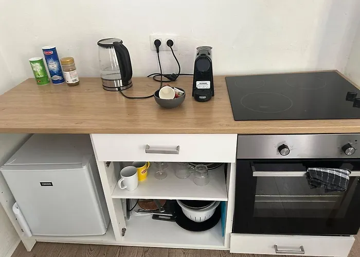 Bed College נמור