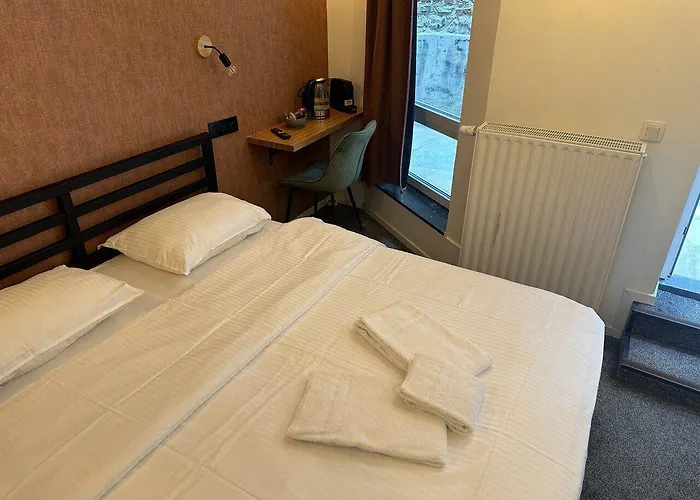 Bed College בית הארחה 3*